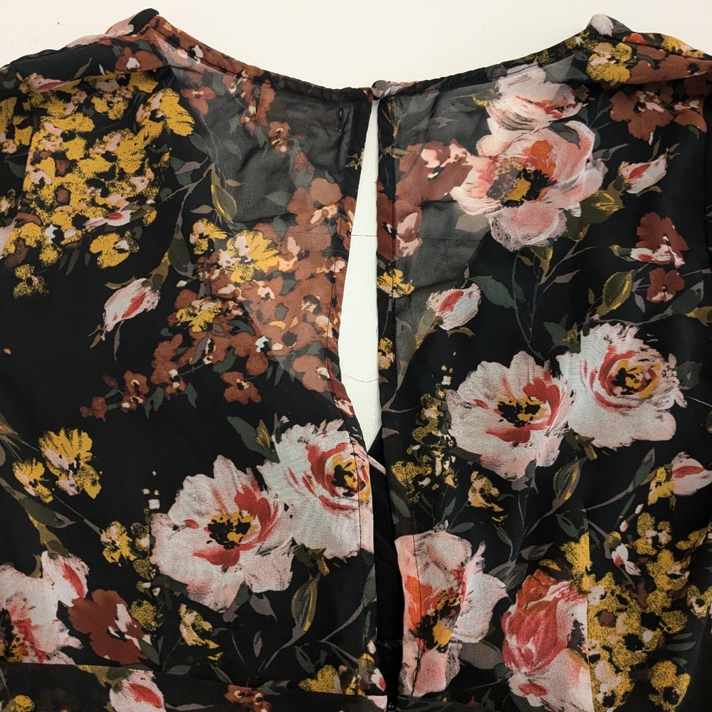 LUXXEL Ruffle Mini Dress - Picture 9 of 12